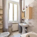 Sunflower - Modern On Maggiore *
