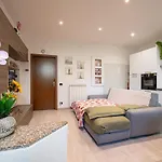 Sunflower - Modern On Maggiore Verbania