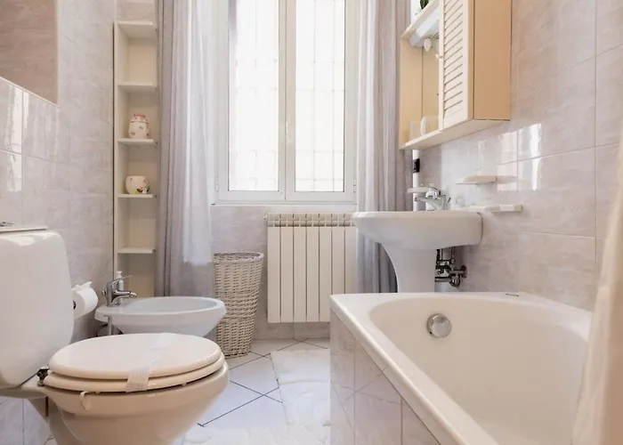 Sunflower - Modern On Maggiore *